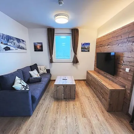 Exklusives Ferienappartement Fuer 6 Personen Am Katschberg Apartment