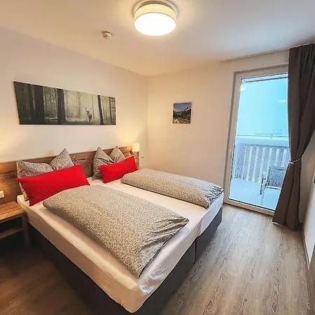 Apartment Exklusives Ferienappartement Fuer 6 Personen Am Katschberg *